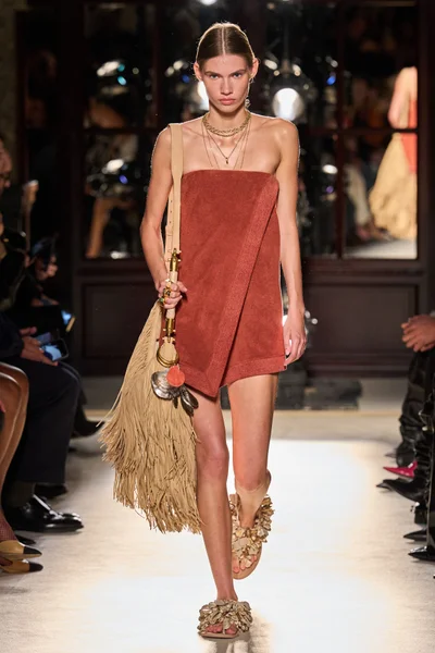 Look 9